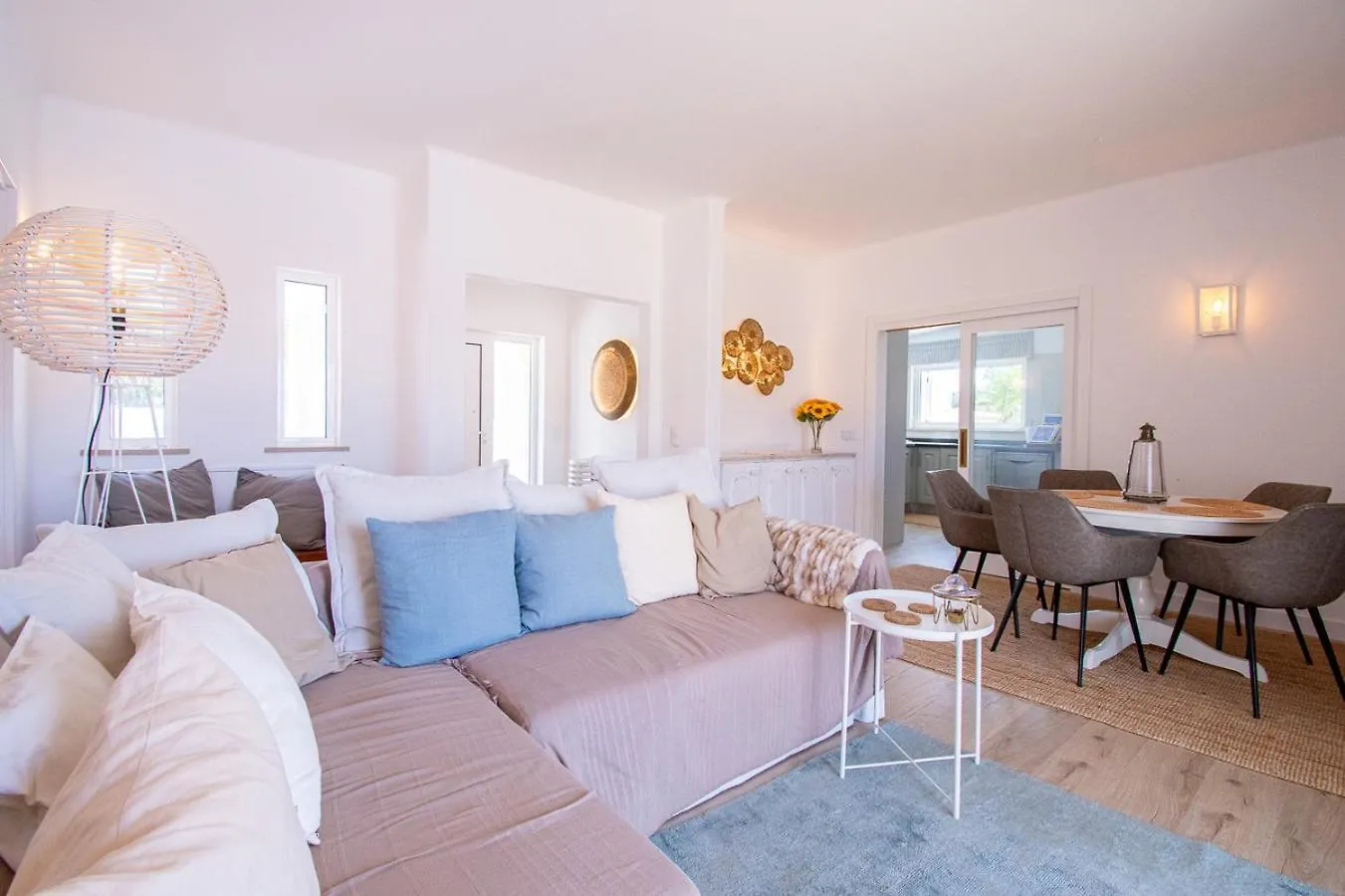 67 Adm - 3 Bed Villa Walking Distance To Carvoeiro Carvoeiro