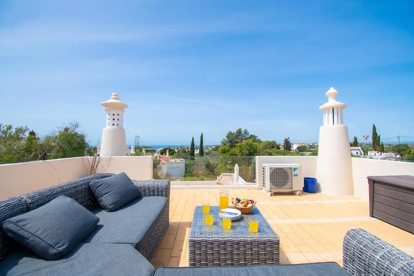 67 Adm - 3 Bed Villa Walking Distance To Carvoeiro Carvoeiro  Portugal