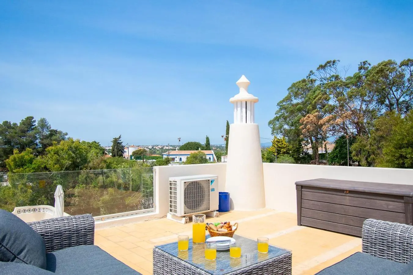 67 Adm - 3 Bed Villa Walking Distance To Carvoeiro Carvoeiro