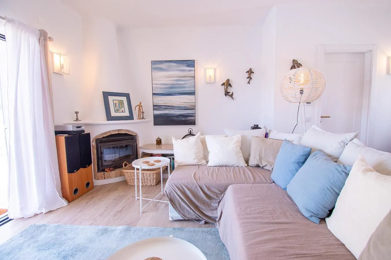 67 Adm - 3 Bed Villa Walking Distance To Carvoeiro Carvoeiro